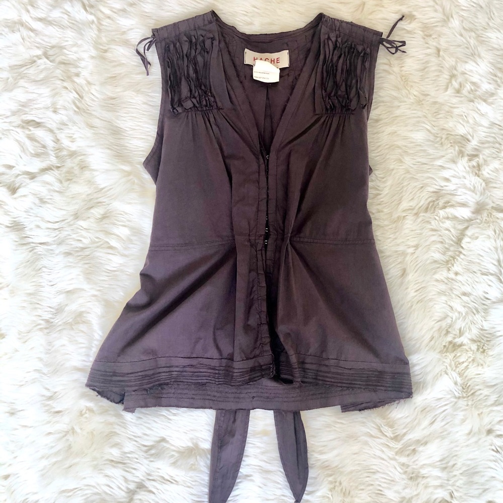 Hache Sleeveless Blouse